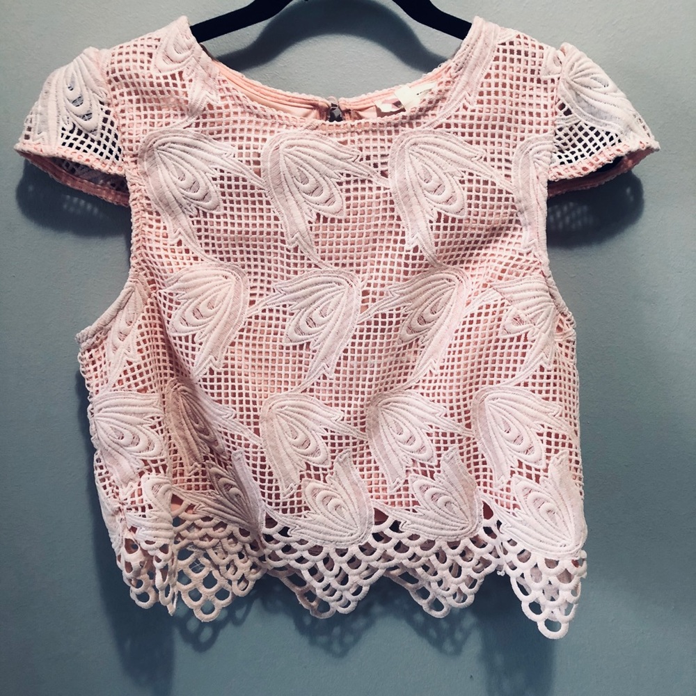 Cropped designed blouse